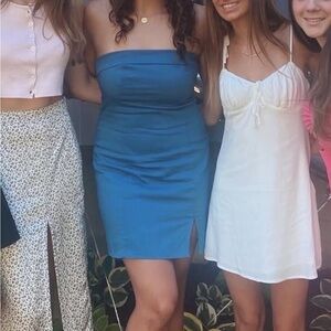 Le Lis Teal Zippered Dress